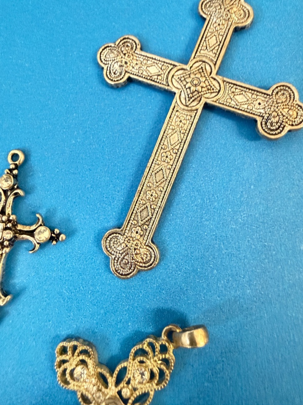 Bundle of 5 Crosses - Picture 2 of 13